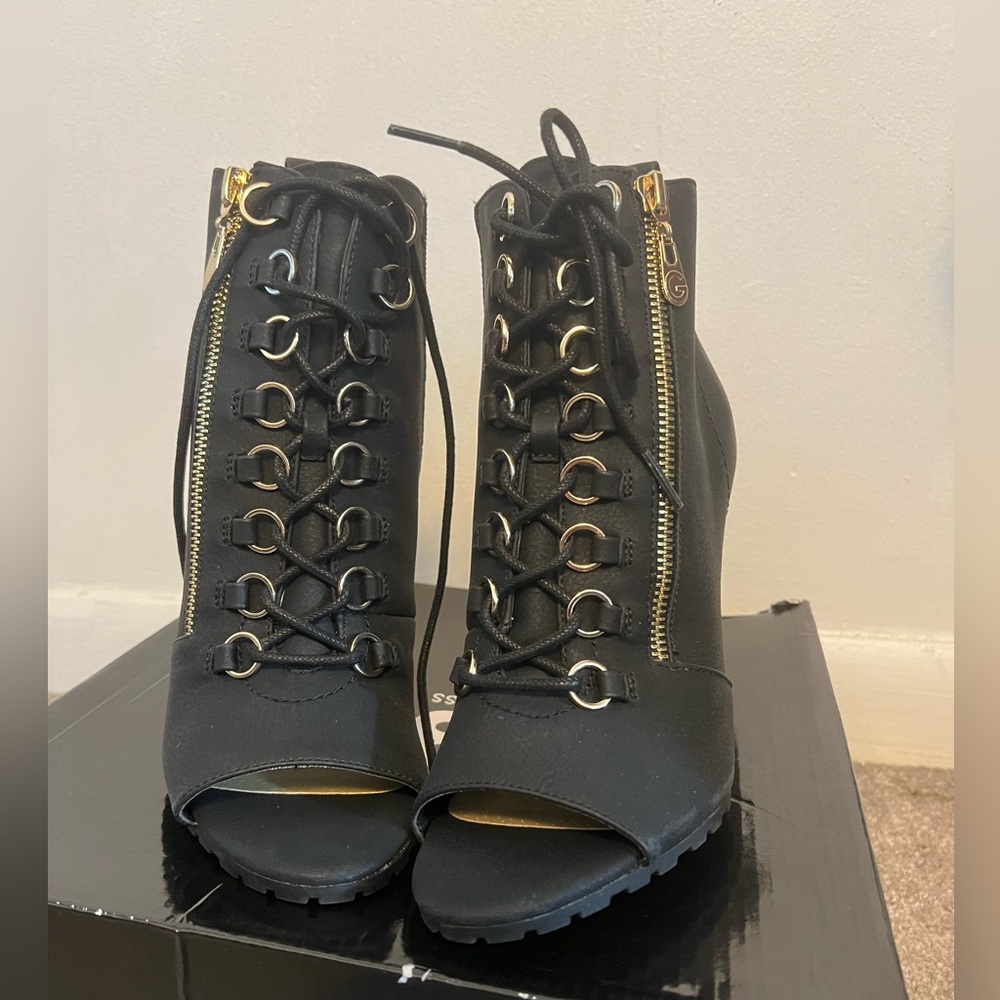 GBG G BY GUESS PEEP TOE ANKLE BOOT *NEW*